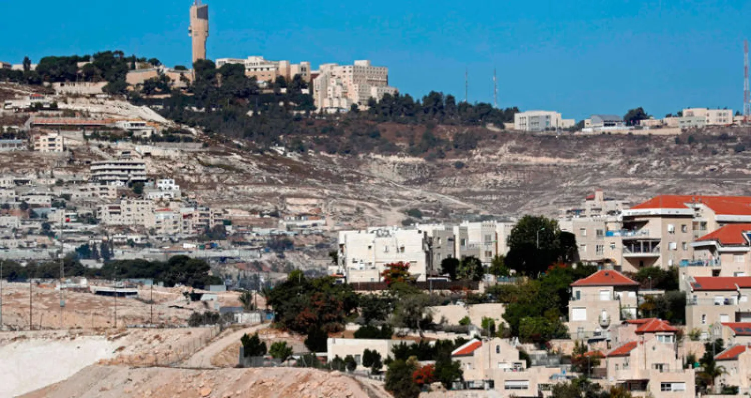 صورة مأخوذة من مستوطنة قيدار الإسرائيلية مستوطنة معالية أدوميم في الضفة الغربية (أ.ف.ب)