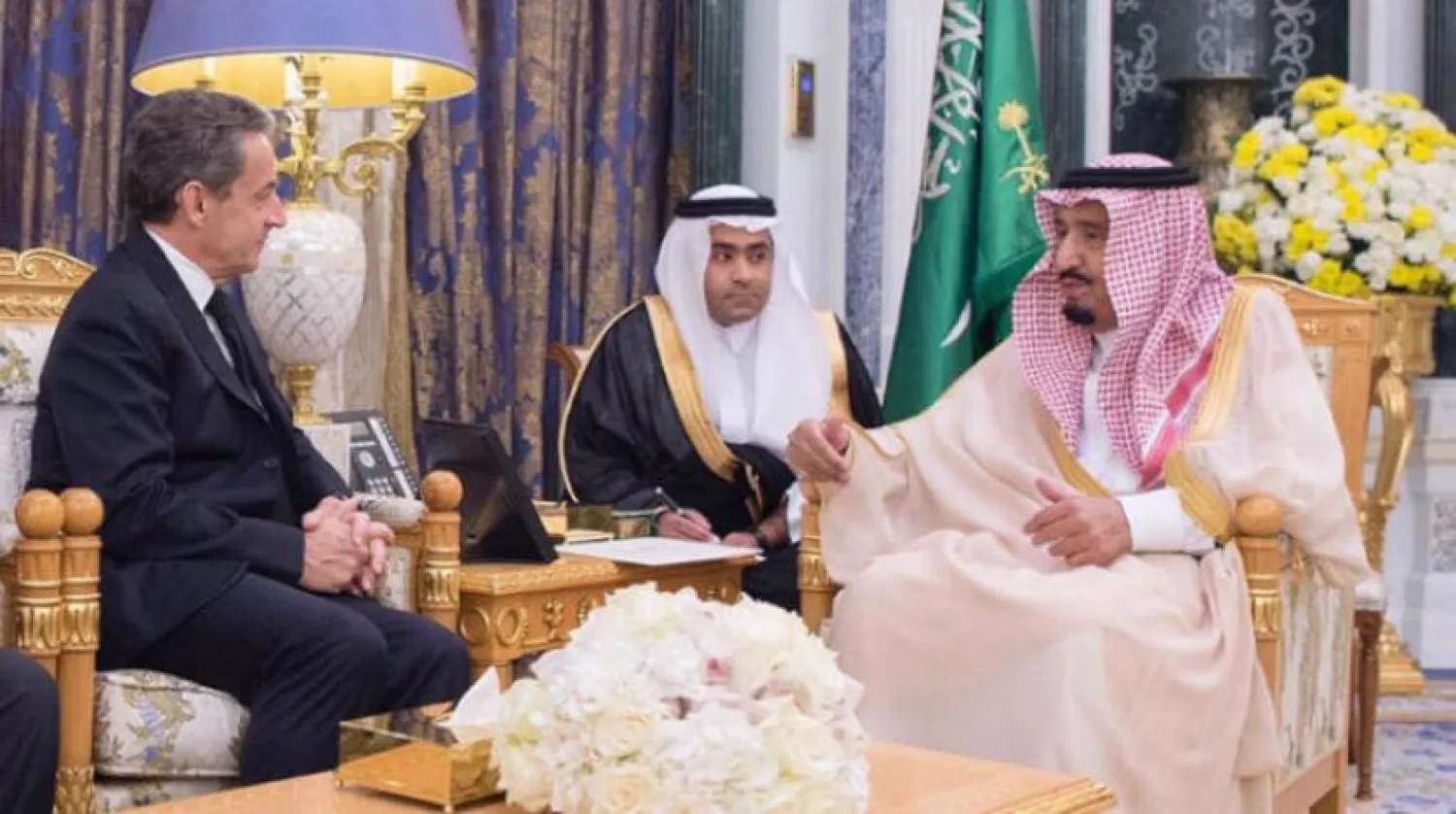 The Custodian of the Two Holy Mosques King Salman bin Abdulaziz meets with former French President Nicolas Sarkozy. SPA photo