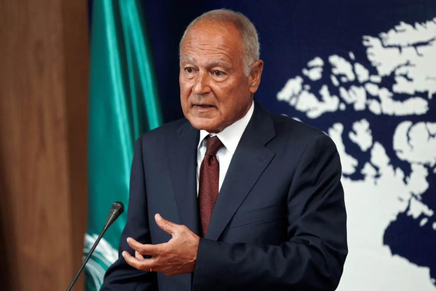 Arab League Secretary-General Ahmed Aboul Gheit speaks during a news conference in Manama, Bahrain, August 29, 2016. REUTERS/Hamad I Mohammed