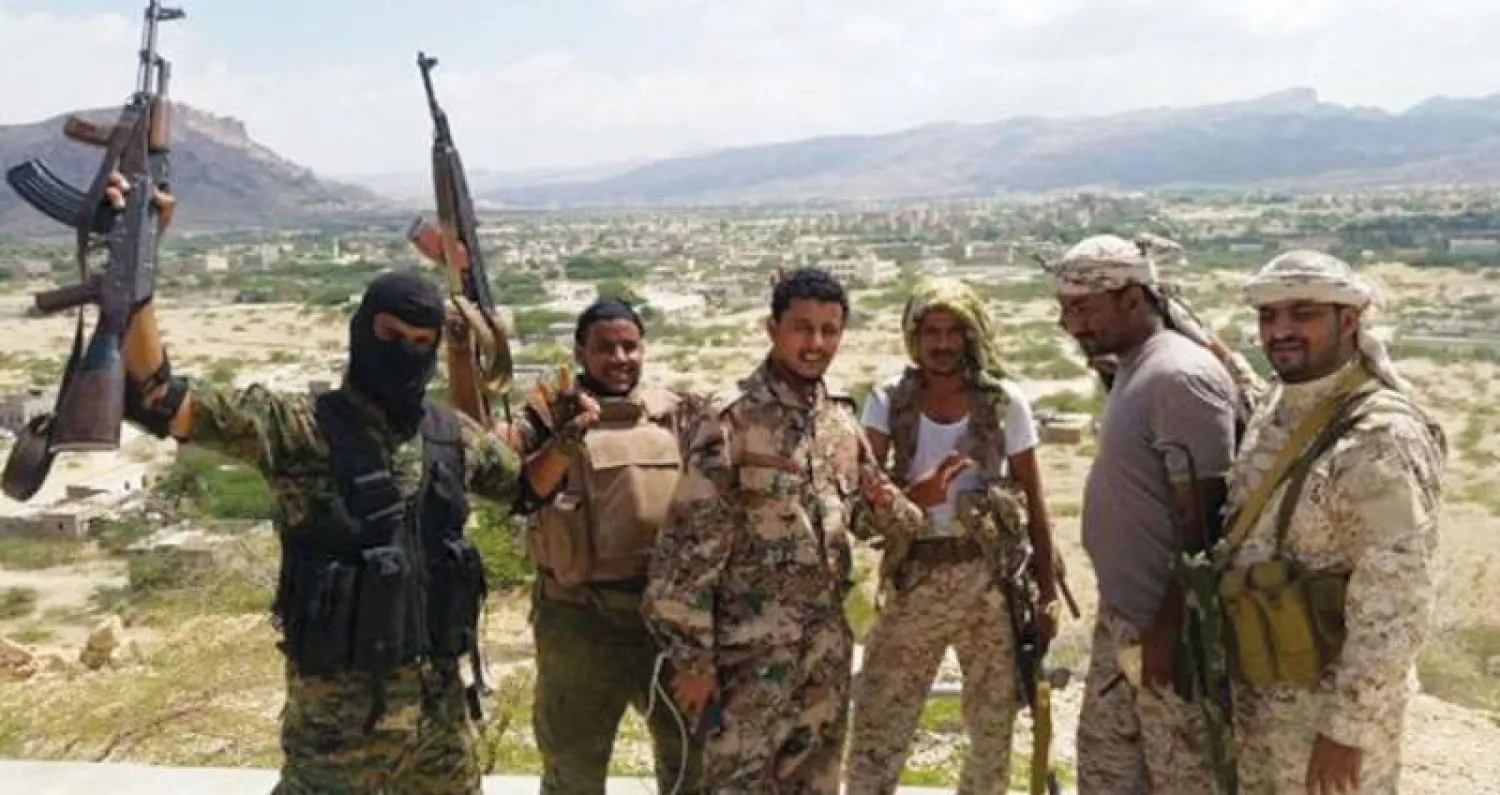 عناصر من القوات الأمنية بعد تطهير منطقة المحفد من الإرهابيين («الشرق الأوسط»)