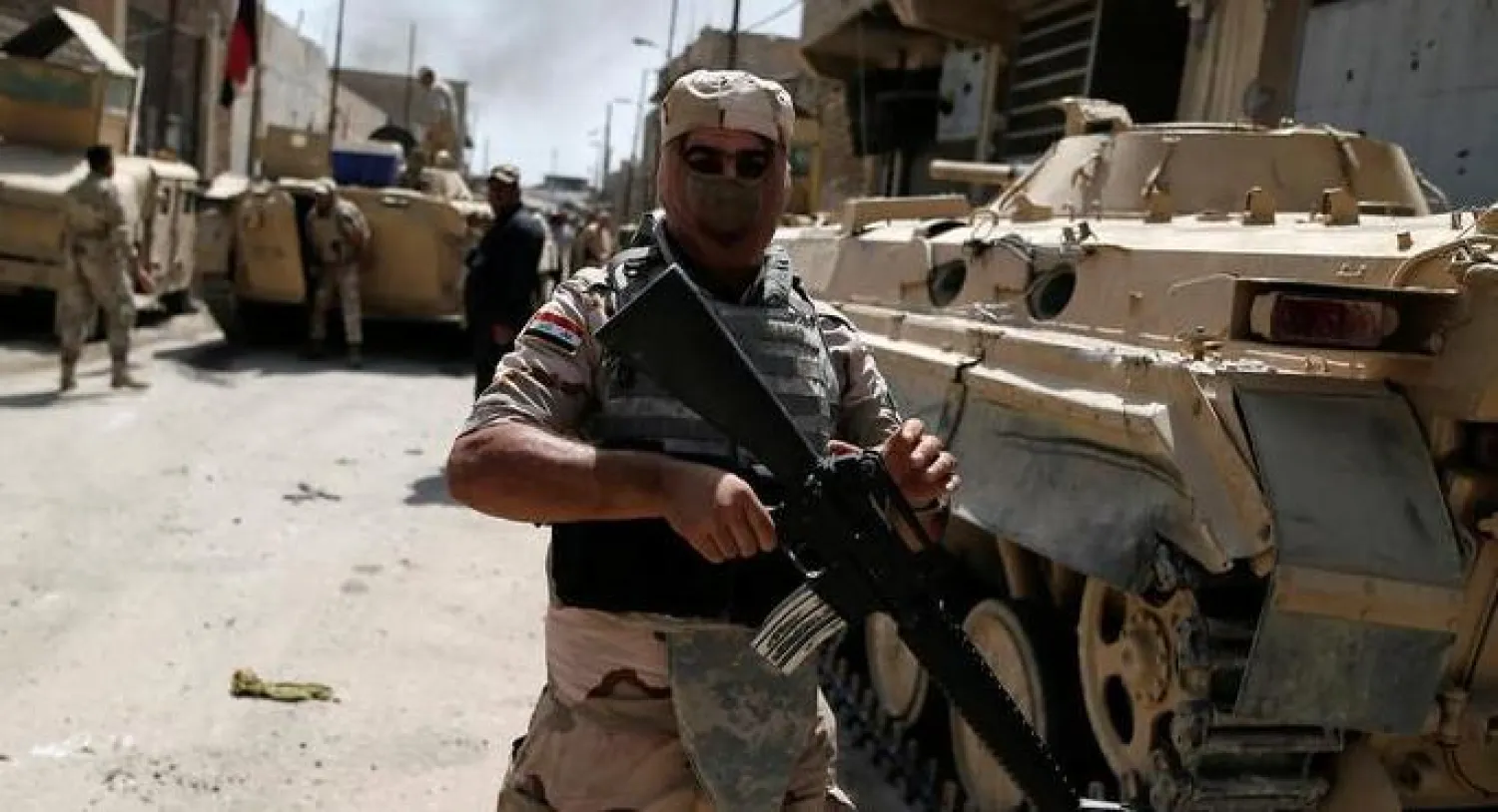 القوات العراقية تستعد لاقتحام القائم (رويترز)