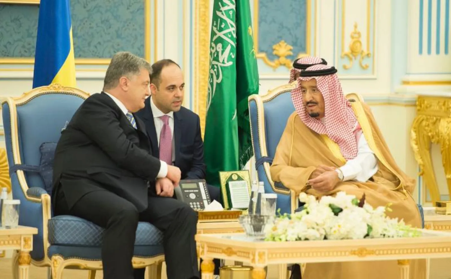 خادم الحرمين خلال استقباله الرئيس الاوكراني (واس)