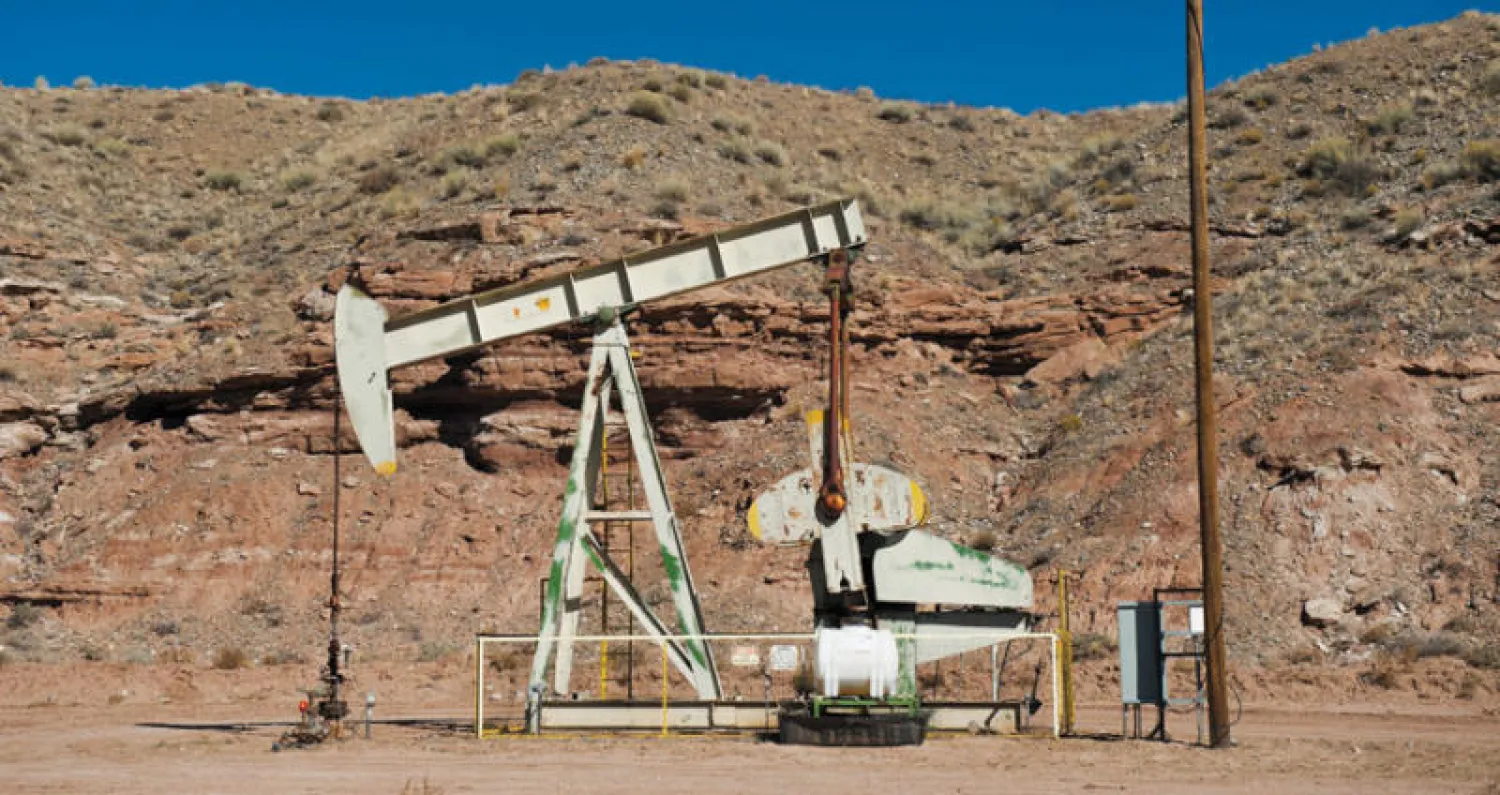 إحدى مضخات النفط بالولايات المتحدة (رويترز)