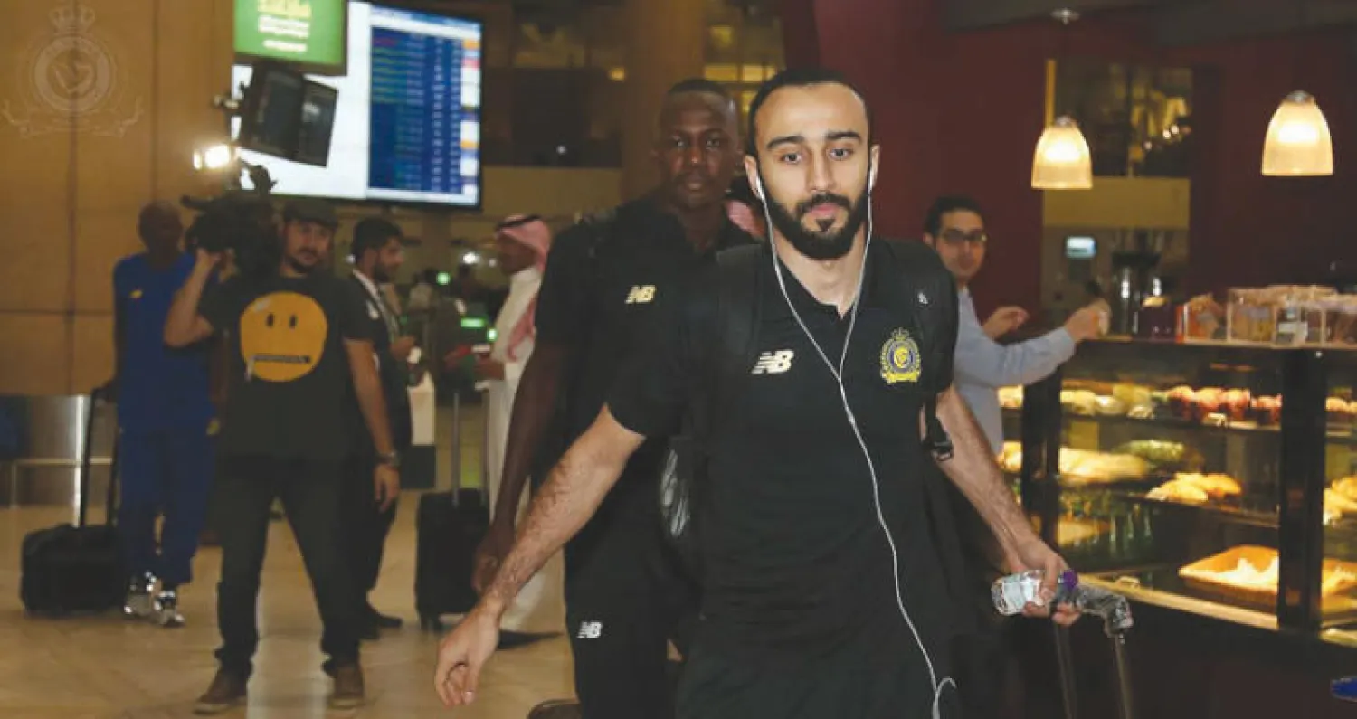السهلاوي لدى مرافقته بعثة النصر إلى دبي (المركز الإعلامي بنادي النصر)