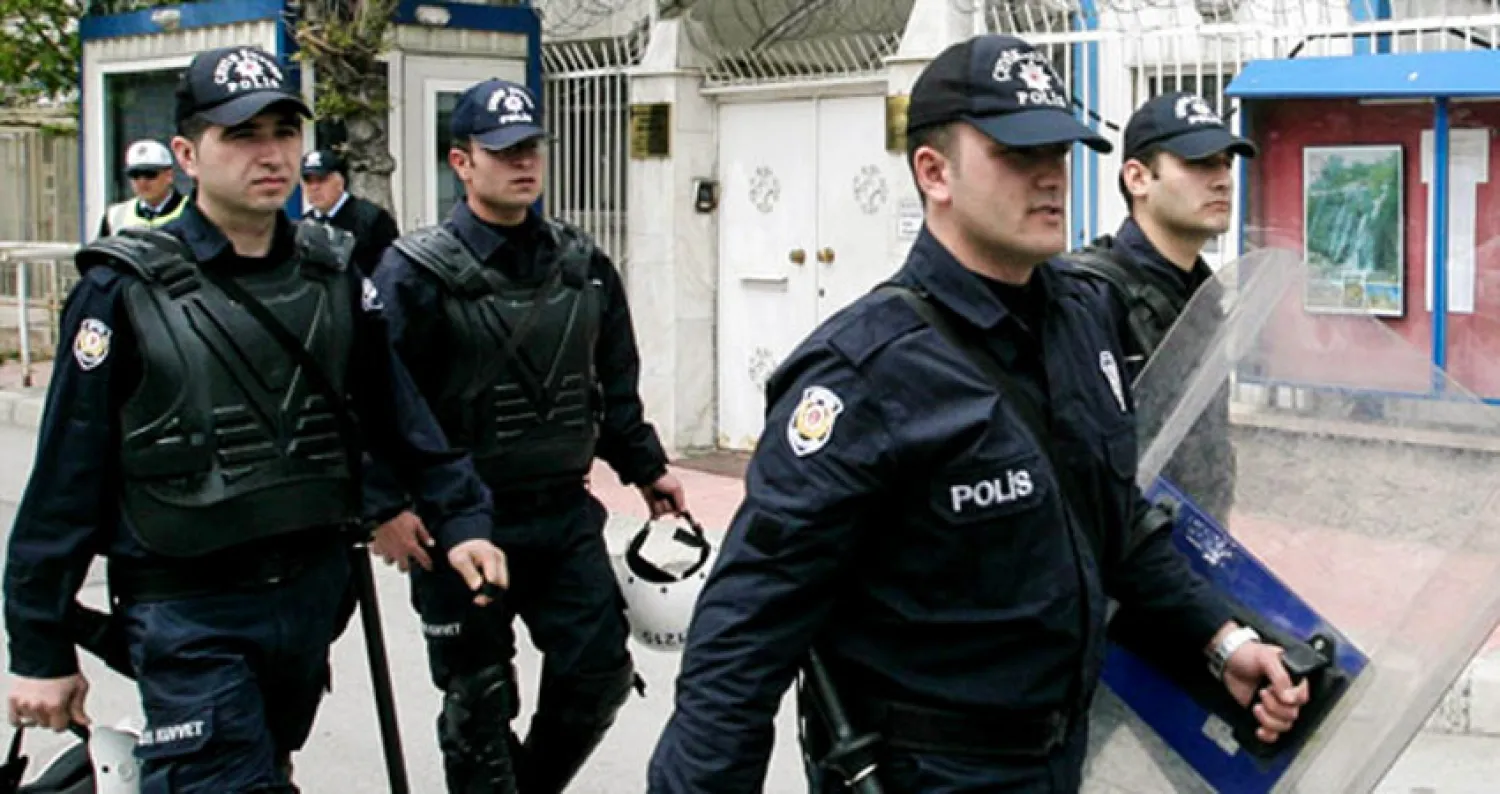 عناصر من الشرطة التركية في أنقرة (أ.ف.ب)