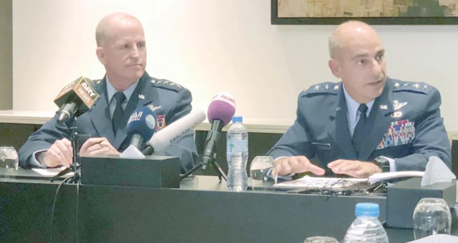 خلال المؤتمر الصحافي للقيادة المركزية الأميركية في دبي أمس («الشرق الأوسط»)