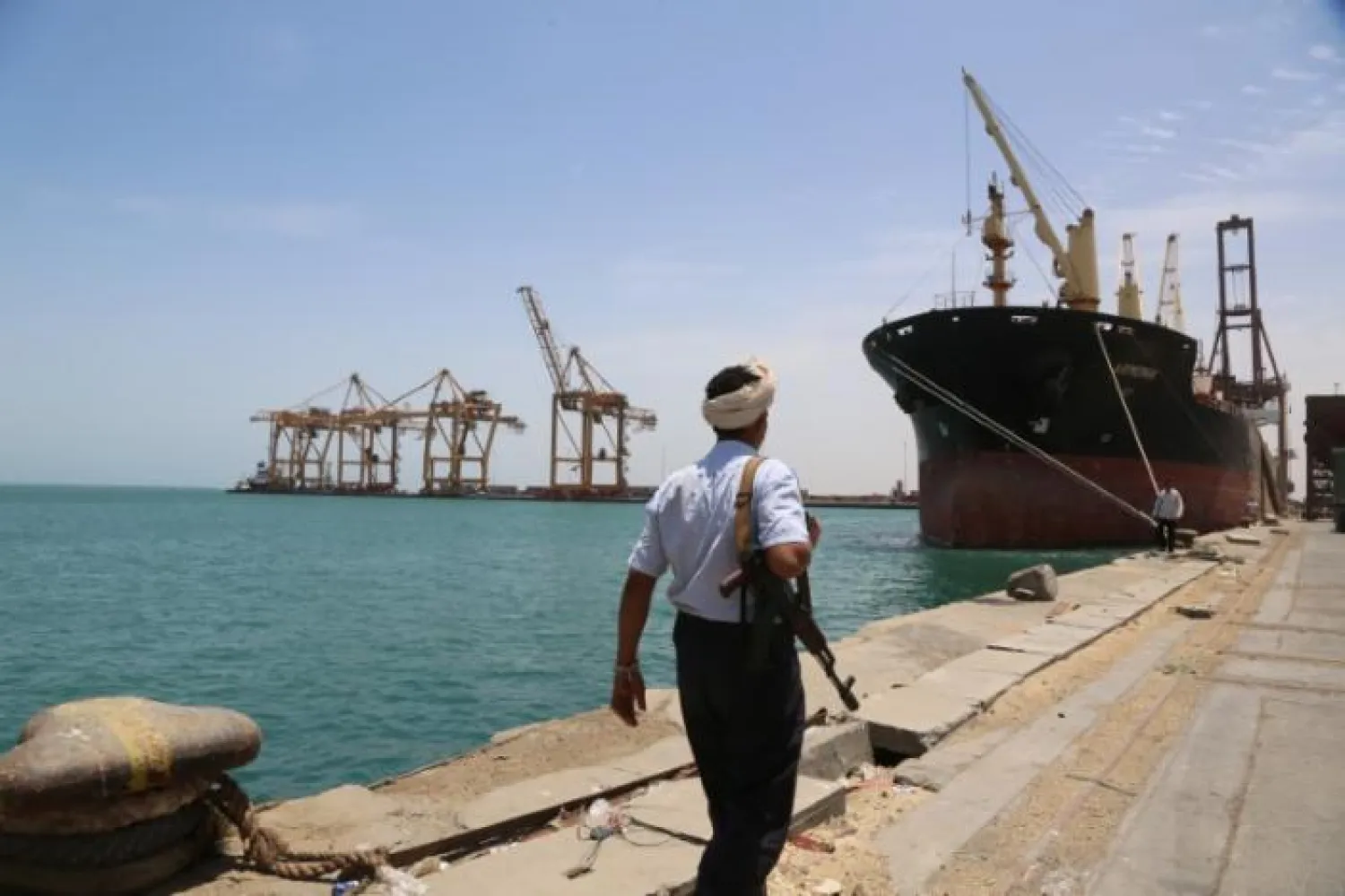 Saudi-Led Arab Coalition Foils Houthi Attack Targeting International Shipping Lines 