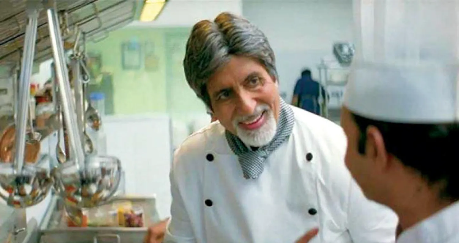 باتشان في مشهد من فيلم «تشيني كام» يؤدي دور الطاهي