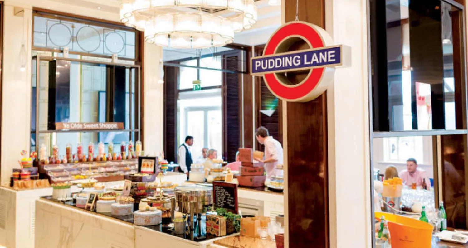 من البوفيه الخاص بـ «لندن سوشال»