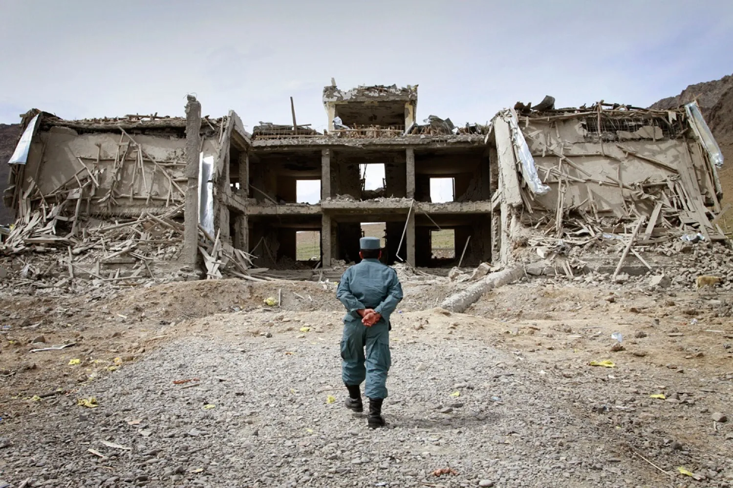 Twenty-two policemen were killed in a series of Taliban attacks against a dozen checkpoints in the southern province of Kandahar in Afghanistan. (AP)