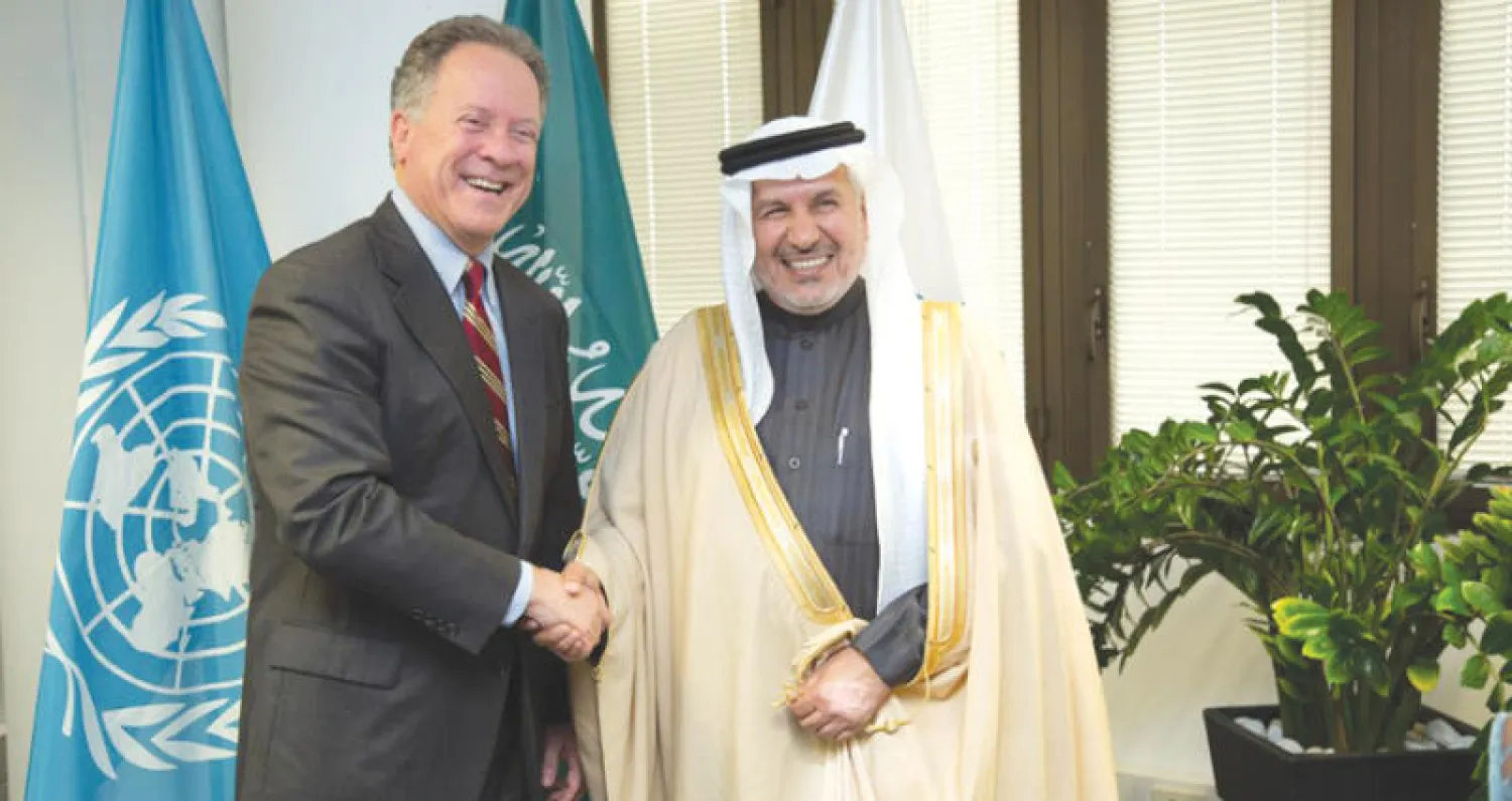 الدكتور عبد الله الربيعة لدى لقائه المدير التنفيذي لبرنامج الأغذية العالمي في روما (واس)