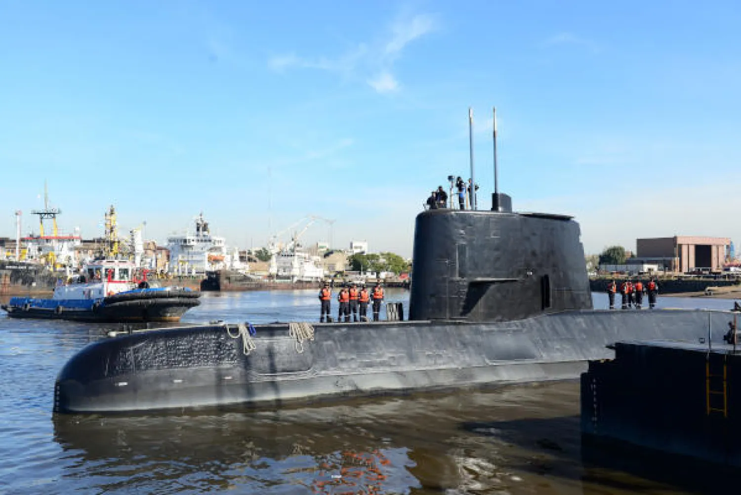 أرشيفية للغواصة المفقودة خلال مغادرتها وطاقمها لميناء بوينوس ايرس منتصف العام 2014. (رويترز)