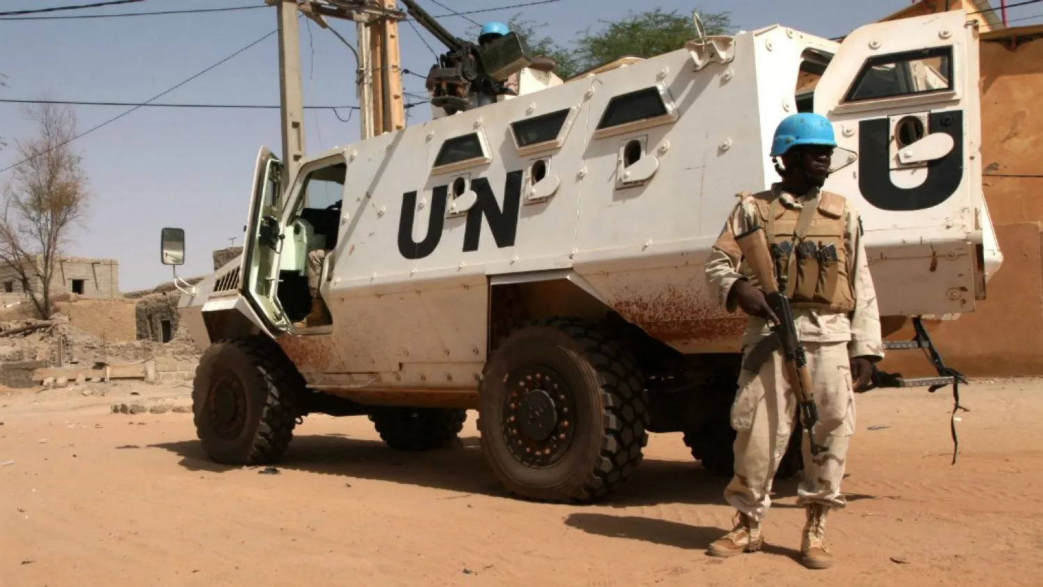 An armored personnel carrier of The United Nations mission in Mali (MINUSMA) in Timbuktu on September 19, 2016. Sebastien Rieussec / AFP