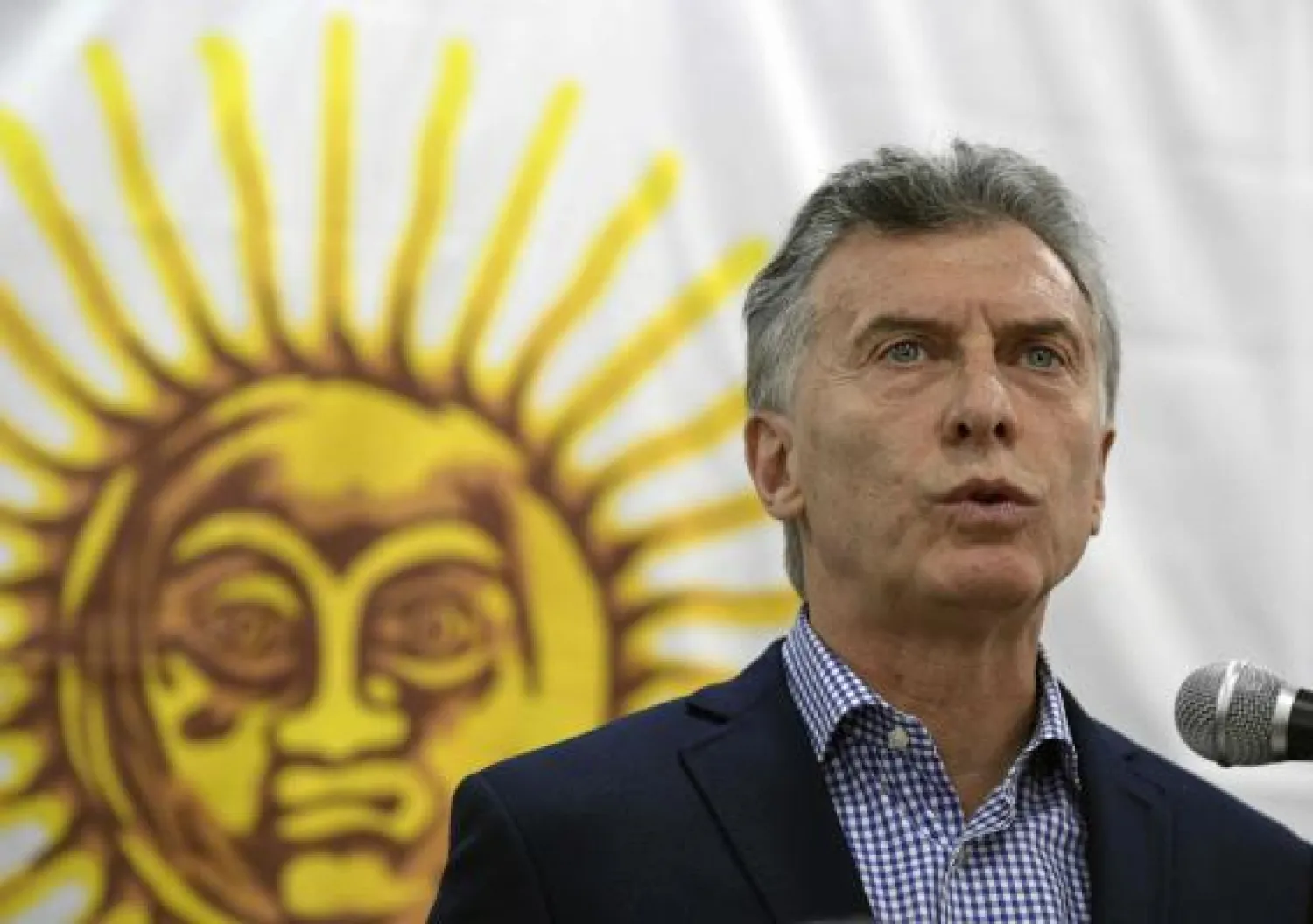 الرئيس الأرجنتيني: لا يجب أن نغامر باتهام أي شخص. (ا.ف.ب)