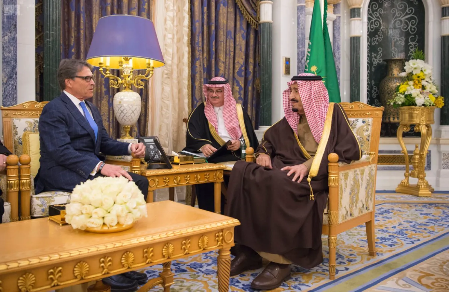 Saudi King Salman meets with US Secretary of Energy Rick Perry. SPA photo