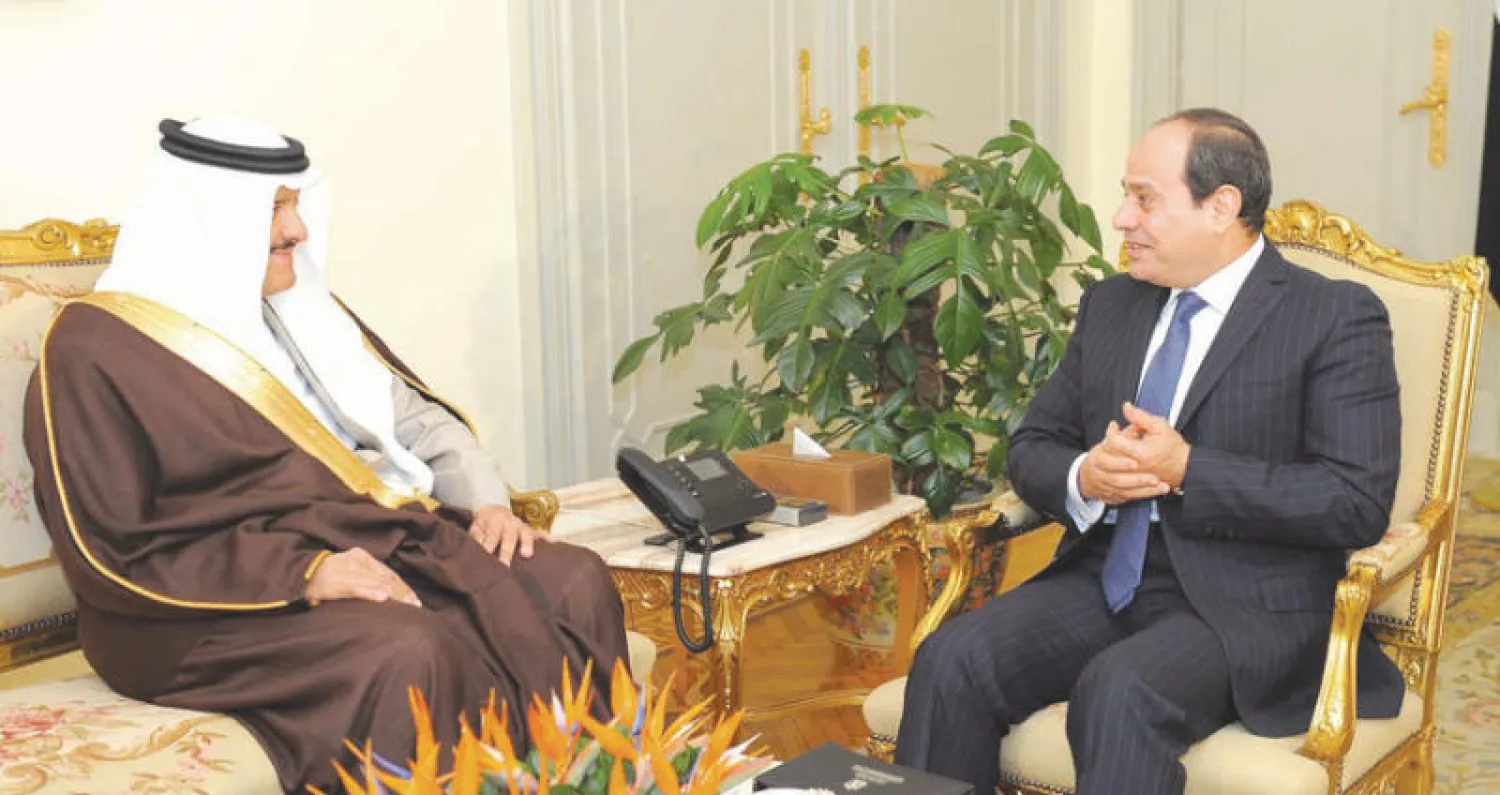 السيسي لدى استقباله سلطان بن سلمان أمس («الشرق الأوسط»)