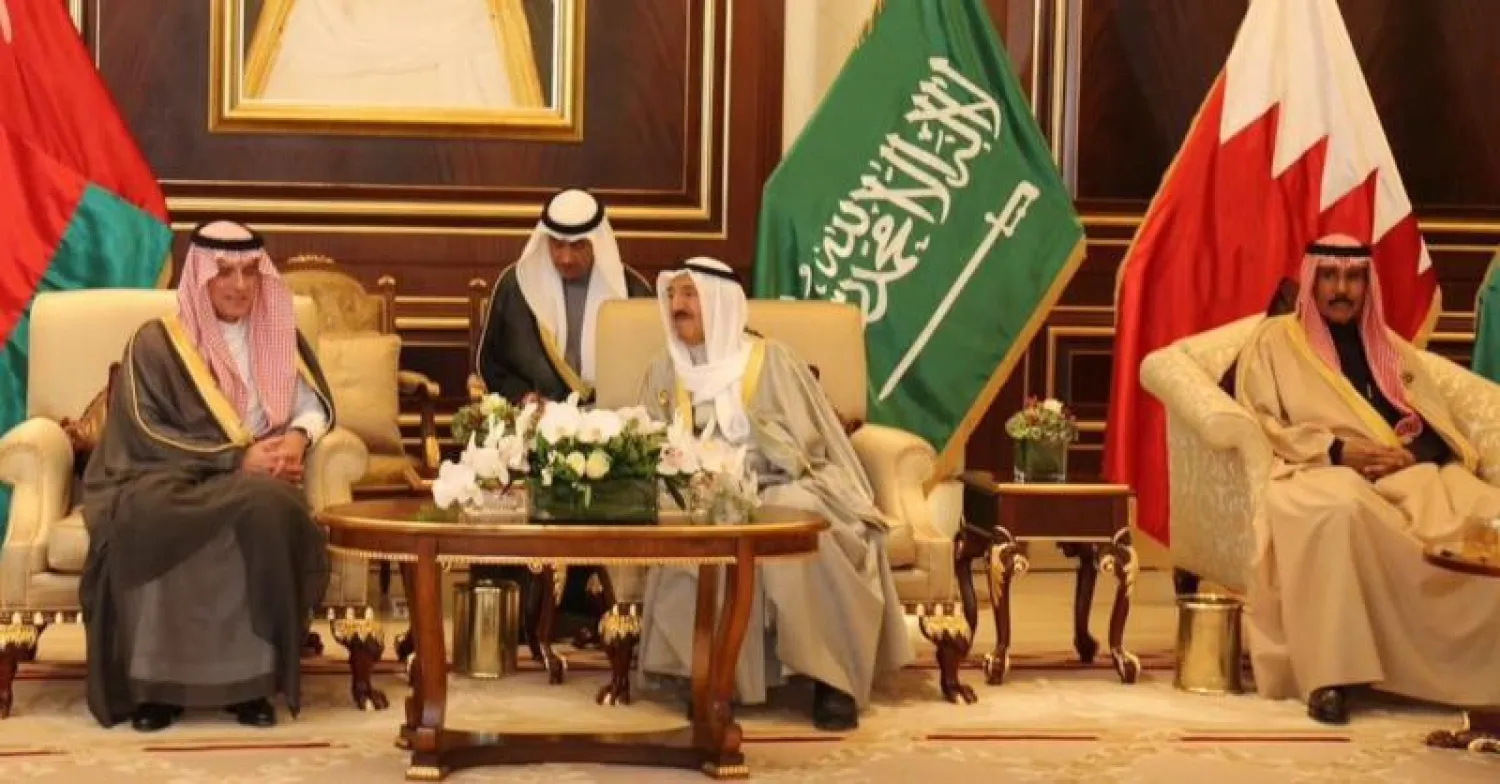 أمير الكويت خلال استقباله وزير الخارجية السعودي (وزارة الخارجية السعودية)