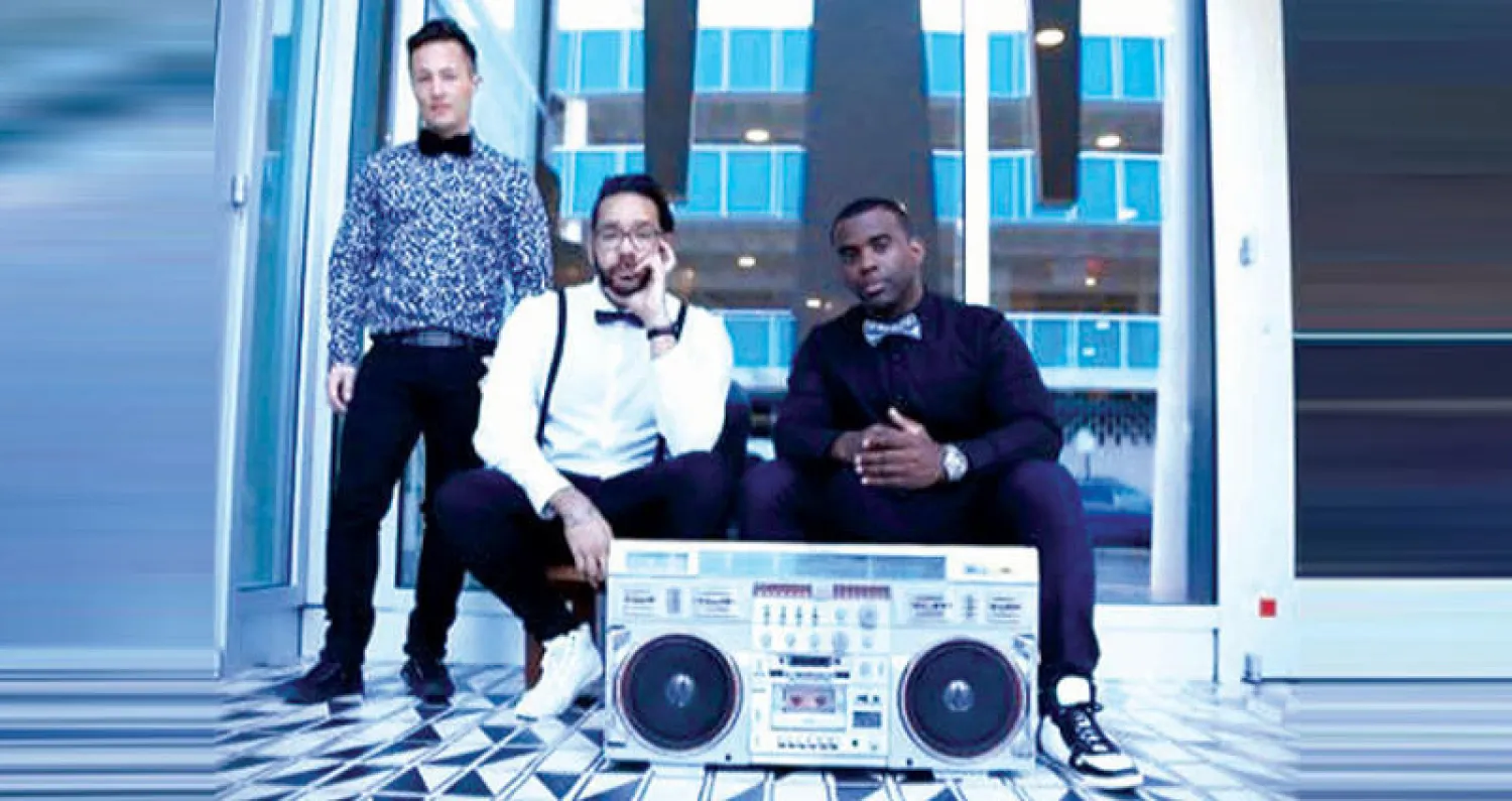 أعضاء فرقة {فريدوم بومبوكس}