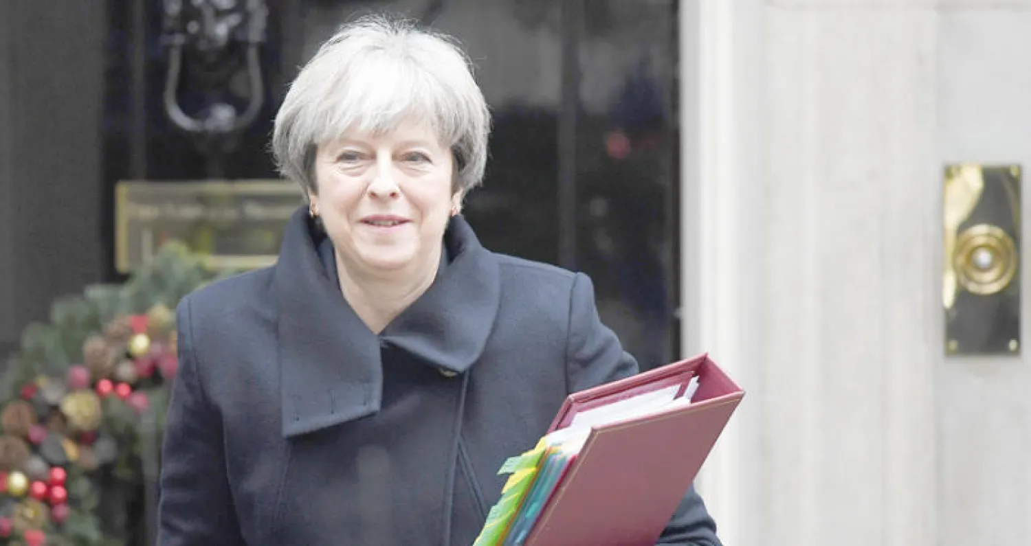 تيريزا ماي تفقد السيطرة على المشهد السياسي (إ.ب.أ)