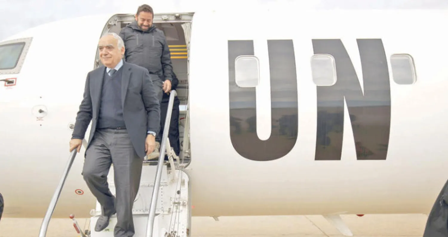 غسان سلامة لدى وصوله إلى بنغازي نهاية الشهر الماضي (أ.ف.ب)