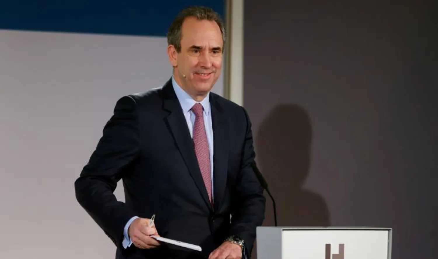 إريك أولسن استقال إثر تحقيق في أنشطة مصنع شركة لافارج في سوريا. (أرشيفية - رويترز)