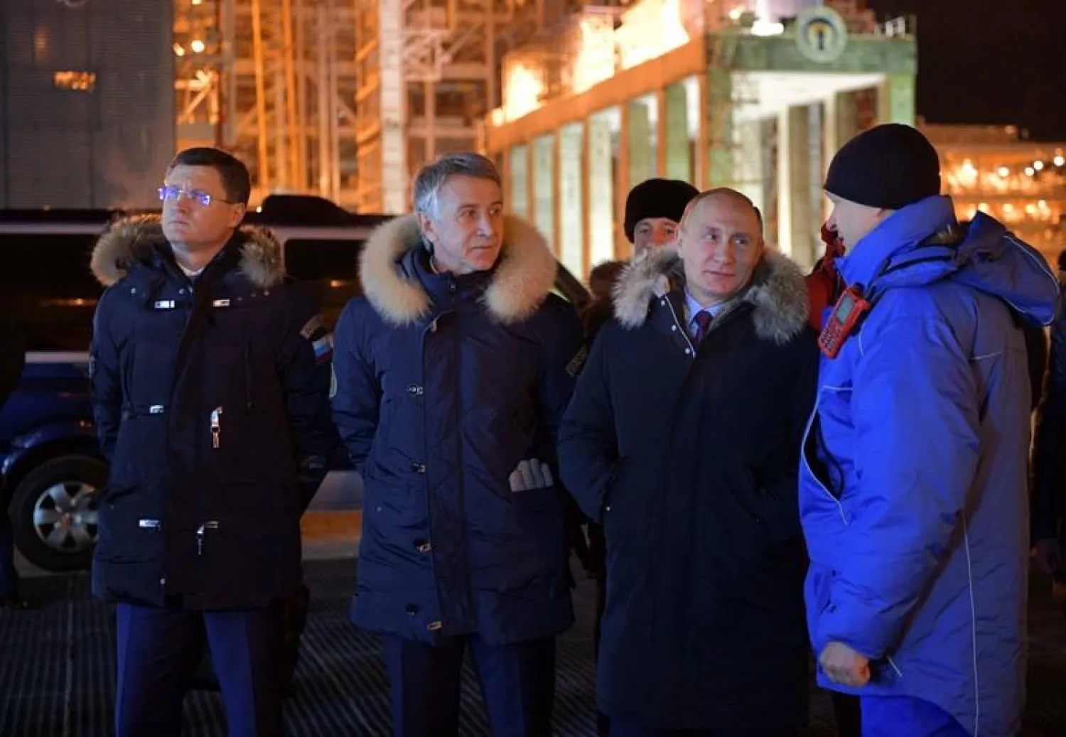 Russian President Vladimir Putin is escorted by Energy Minister Alexander Novak and co-owner of Russian gas producer Novatek Leonid Mikhelson, as he inspects a construction site of Yamal LNG, Russia’s second liquefied natural gas plant, in the Arctic port of Sabetta, Yamalo-Nenets district, Russia December 8, 2017. Sputnik/Alexei Druzhinin/Kremlin via REUTER 