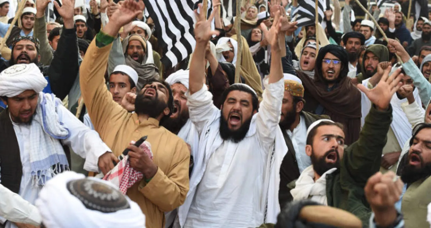 إسلاميون باكستانيون يتظاهرون في مدينة كويتا الحدودية احتجاجاً على قرار الرئيس الأمريكي دونالد ترمب الاعتراف بالقدس عاصمة لإسرائيل (إ.ف.ب)