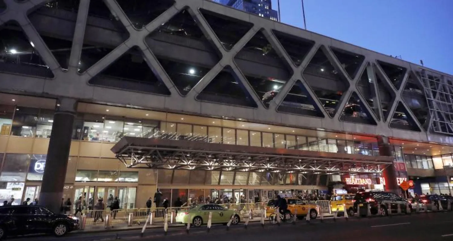 محطة حافلات مقر سلطة الموانئ في نيويورك (إ.ب.أ)