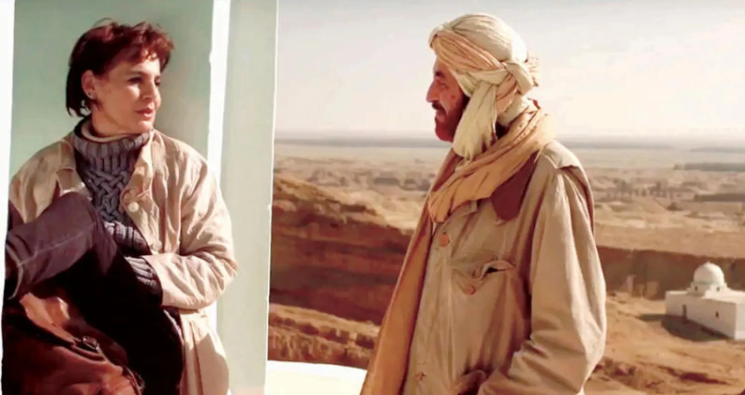 من «همس الرمال»: هشام رستم ونورة صلاح الدين