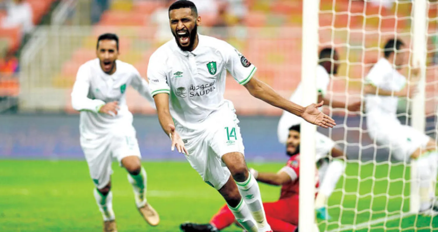 مهند عسيري يحتفل بأحد هدفيه في شباك الاتفاق (تصوير: علي خمج)