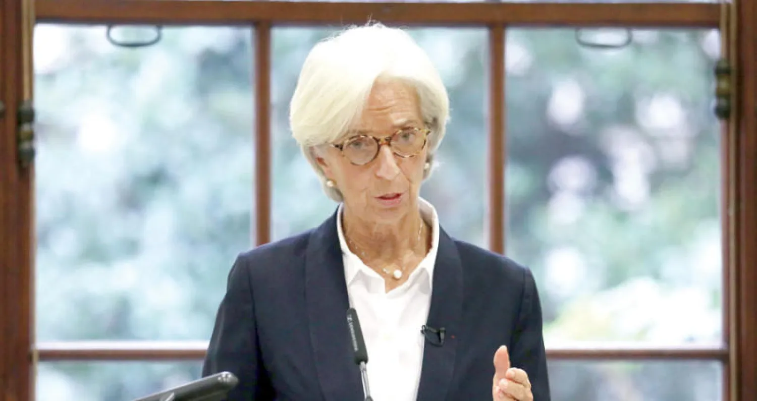 مديرة صندوق النقد الدولي كريستيان لاغارد خلال كلمتها عن الاقتصاد البريطاني في العاصمة لندن أمس (إ.ب.أ)