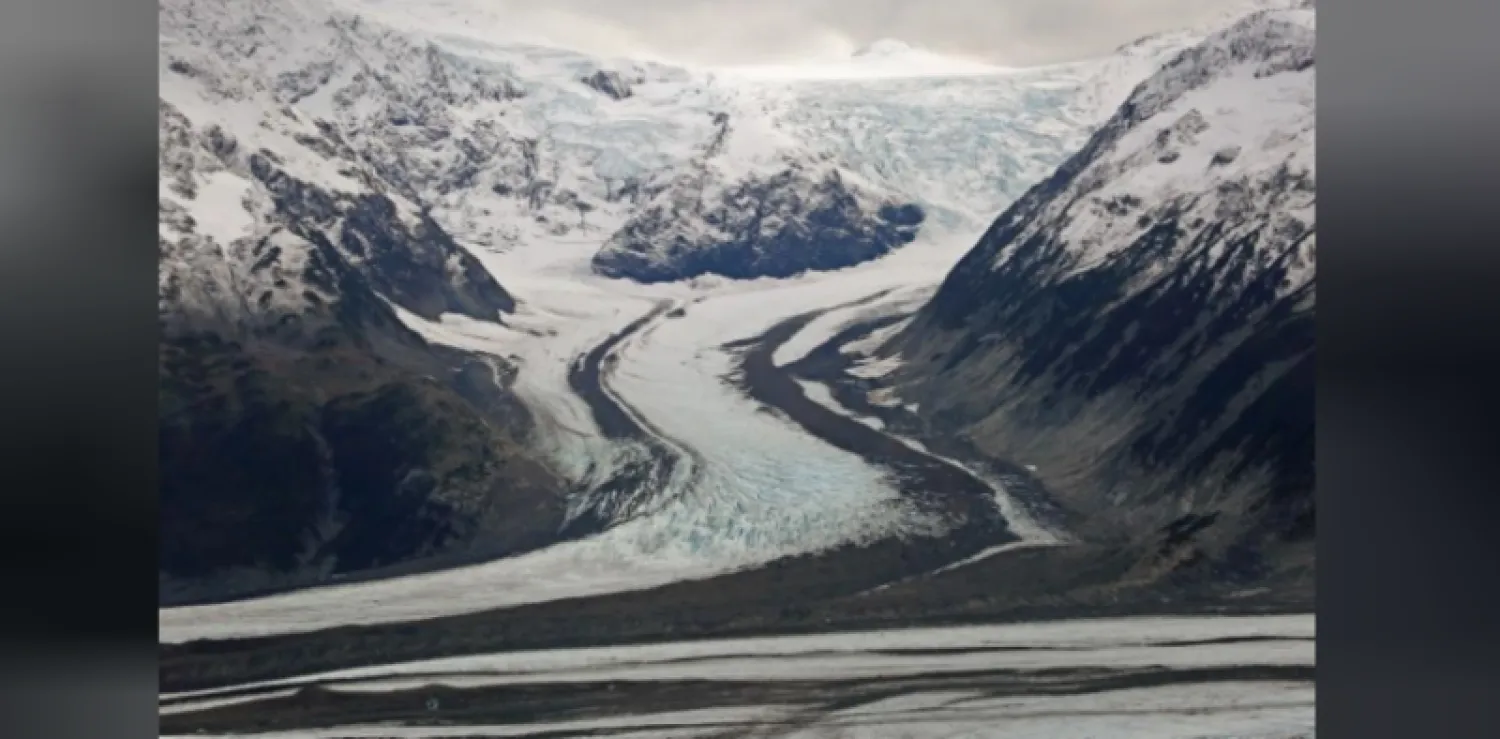 The Novatek Glacier is seen during a flight over southeastern Alaska near Yakutat October 7, 2014. REUTERS/Bob Strong
