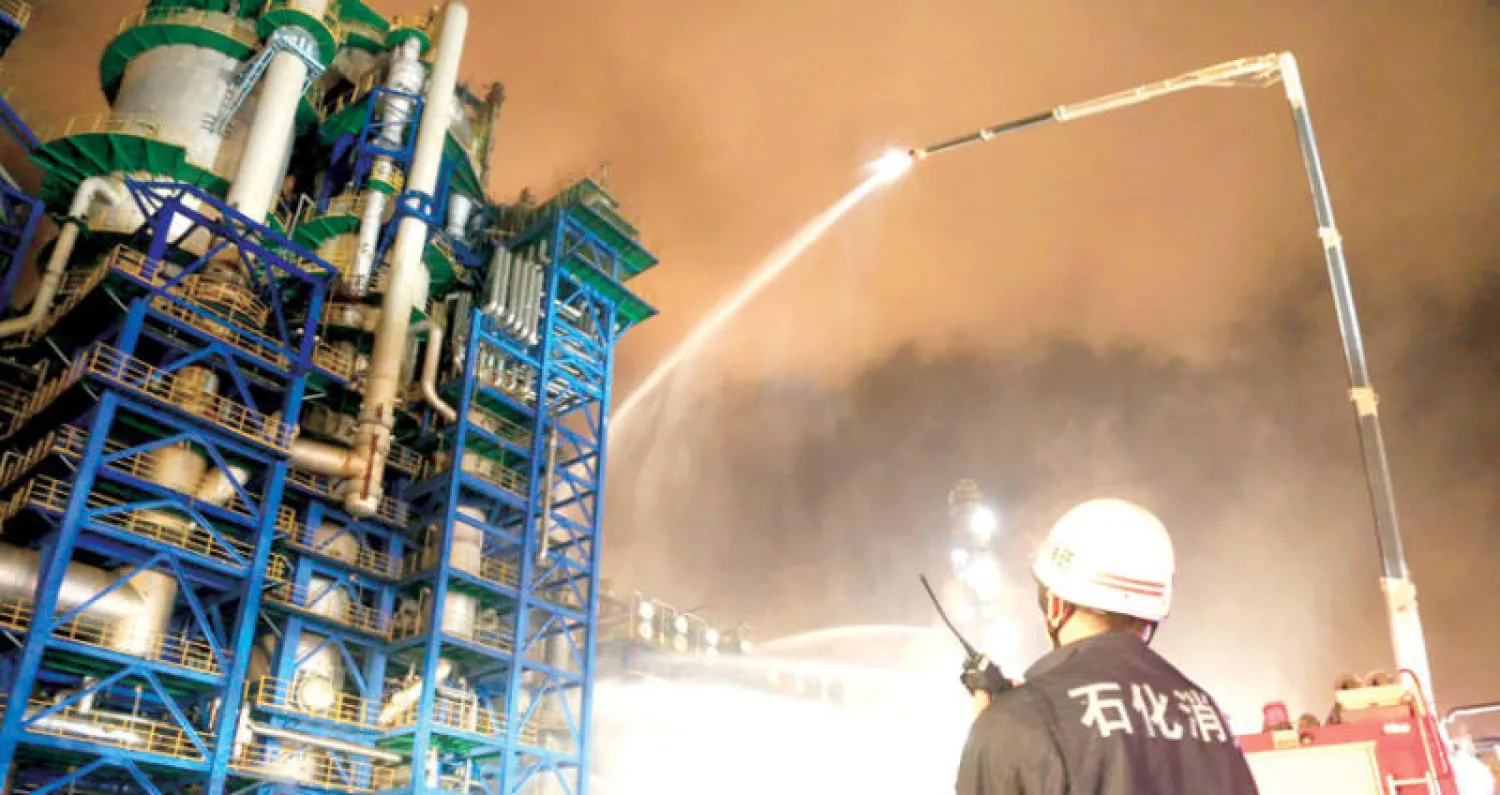 مجمع {بتروتشاينا} العملاق في مدينة داليان الصينية (رويترز)