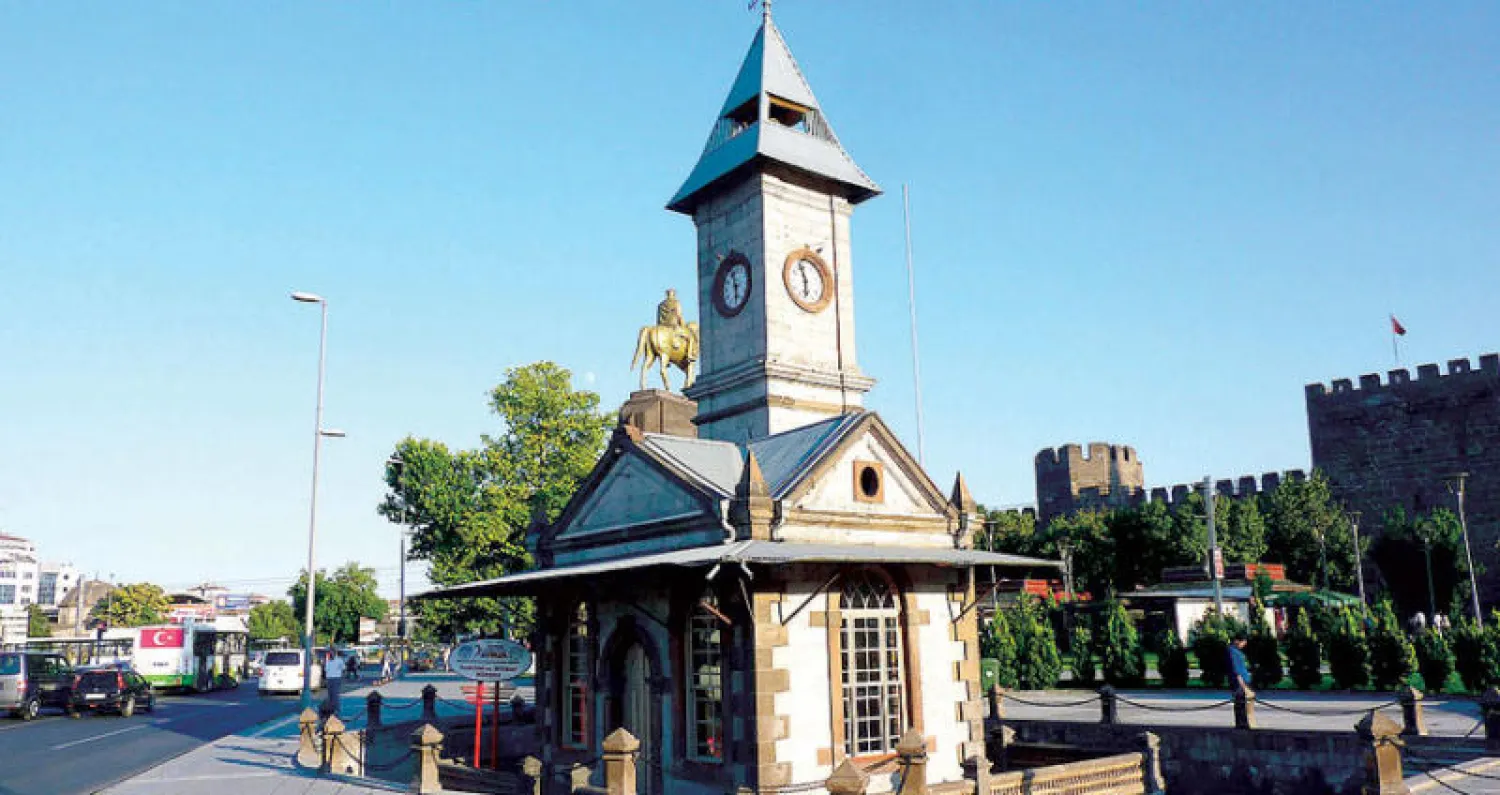 «برج الساعة» الشهير في أرضروم