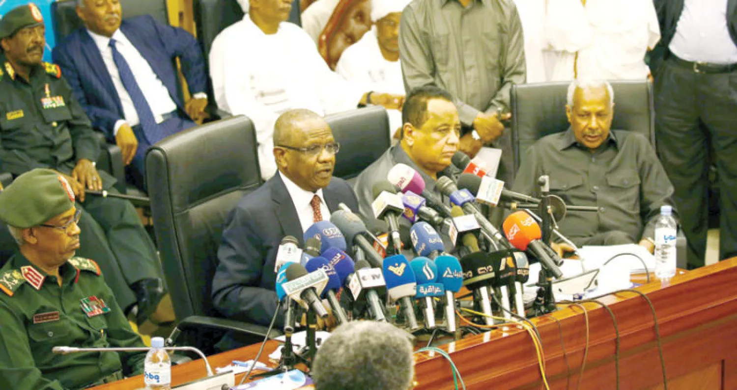 السودان... عام رفع العقوبات الأميركية بمساعدة سعودية