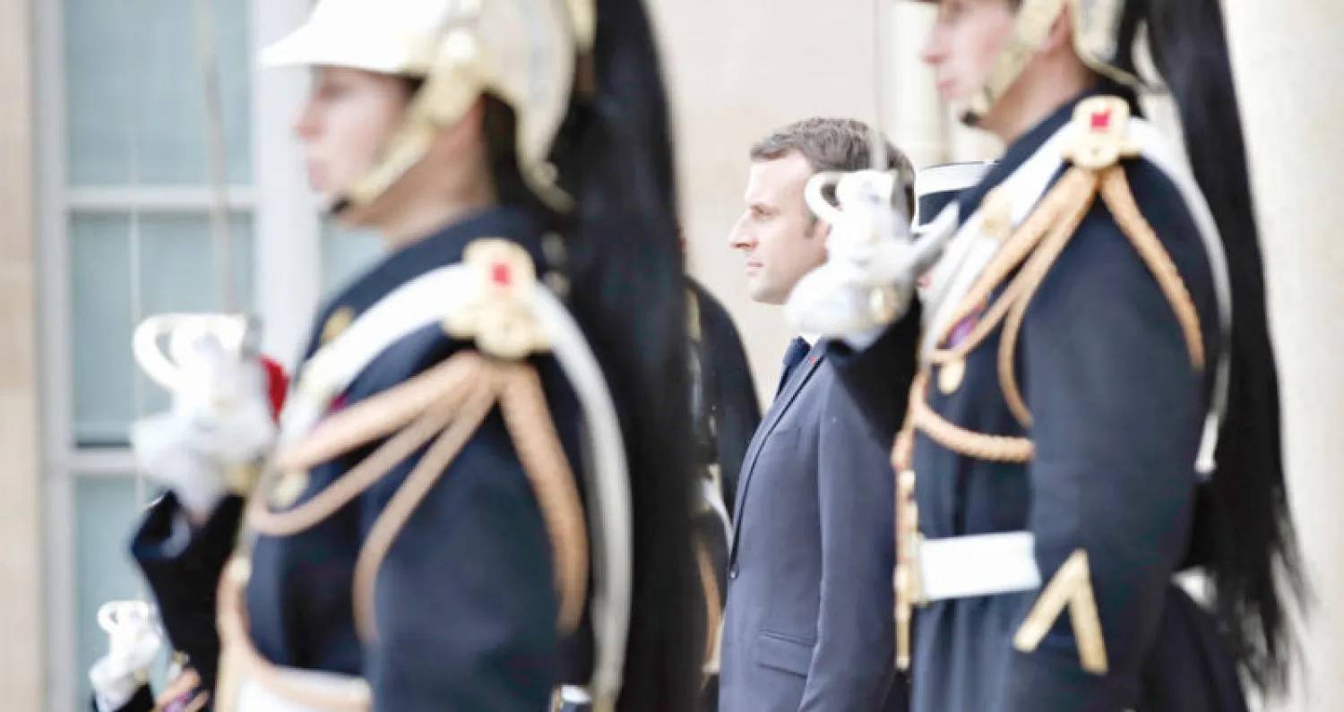 إيمانويل ماكرون: الثورة الناعمة