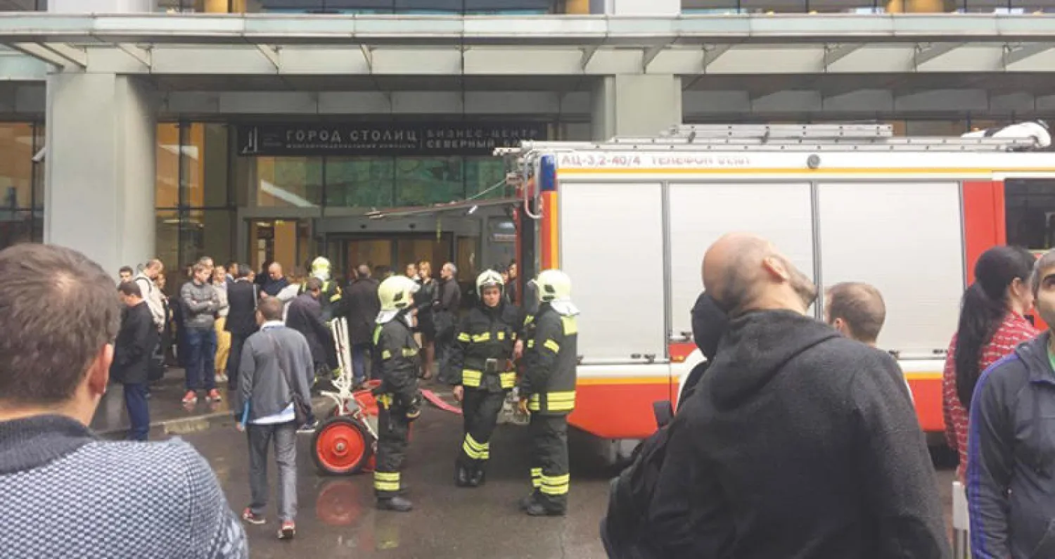 رجال أمن وإطفاء يتحققون من سلامة مبنى في موسكو بعد تحذير كاذب («الشرق الأوسط»)