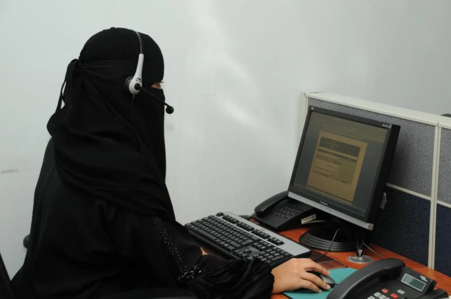 بلغت نسبة البطالة بين الإناث في الربع الثالث 21% («الشرق الأوسط»)