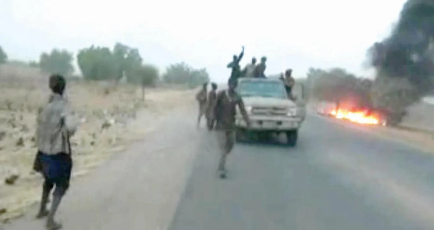 لقطة من شريط فيديو وزعته جماعة بوكو حرام لهجوم استهدف مركزاً أمنياً في ضواحي مايدوغوري (شمال شرقي نيجيريا) ليلة عيد الميلاد (أ.ف.ب)