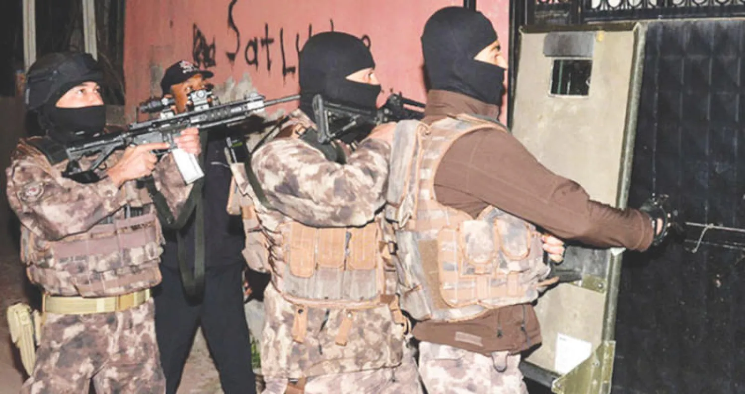 مداهمة لأحد أوكار «داعش» في إسطنبول («الشرق الأوسط»)