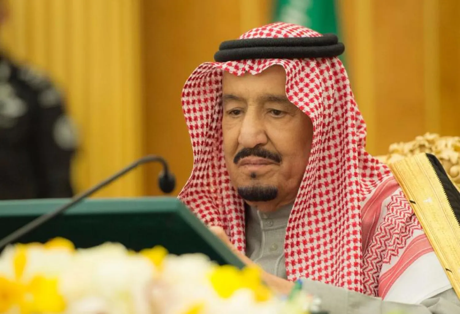 خادم الحرمين الشريفين خلال ترؤسه جلسة مجلس الوزراء (واس)