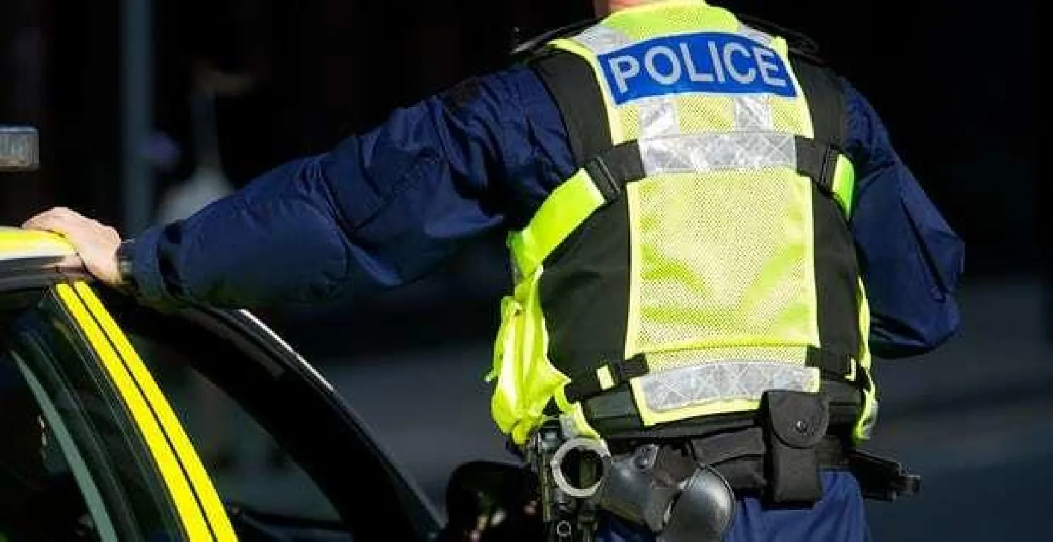 تعرض ضابط شرطة بريطاني للفصل من الخدمة لاتهامه بتناول «وجبة كباب» (الغارديان)