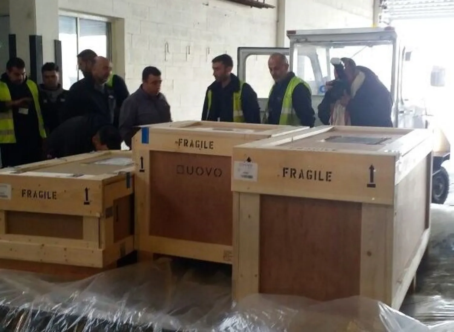 Lebanon receives a trio of ancient artifacts at Rafik Hariri International Airport. NNA photo