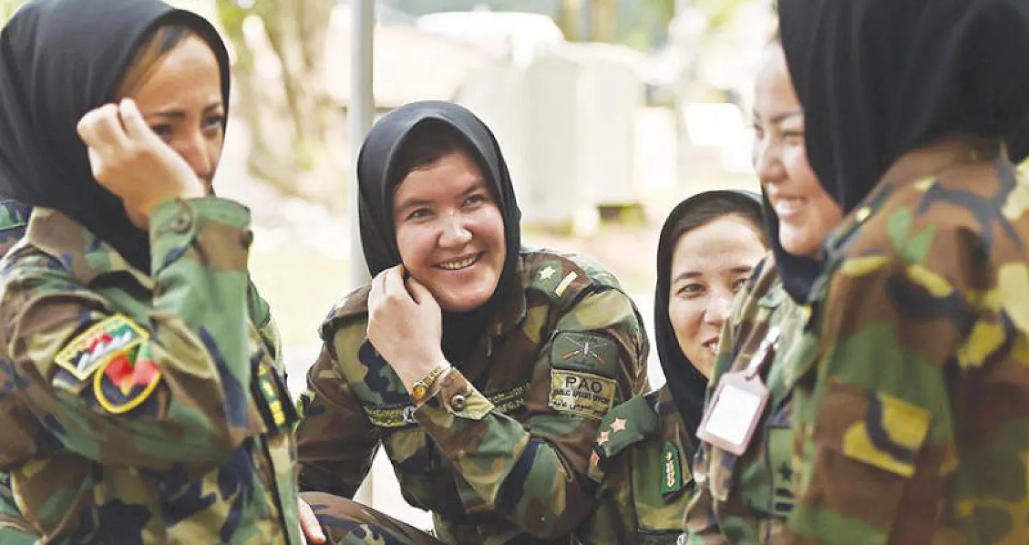 ضابطات أفغانيات في الأكاديمية