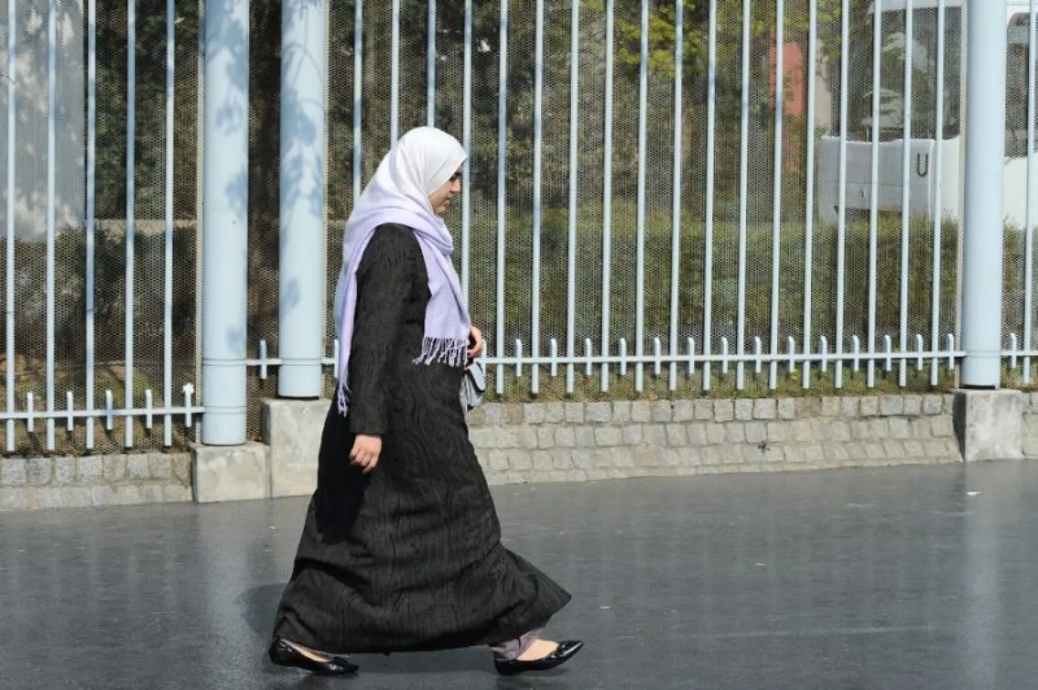 Toronto police are investigating an attack against a girl whose veil was cut on her way to school. (AFP)