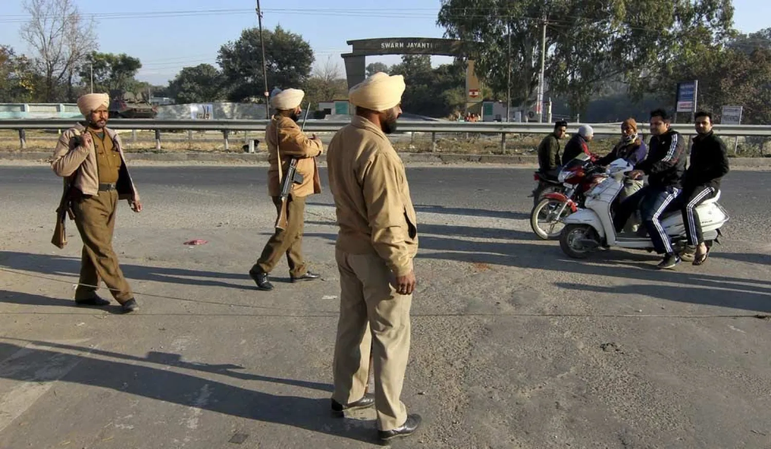 Three Indian policemen were suspended for refusing to help wounded teens. (Reuters)
