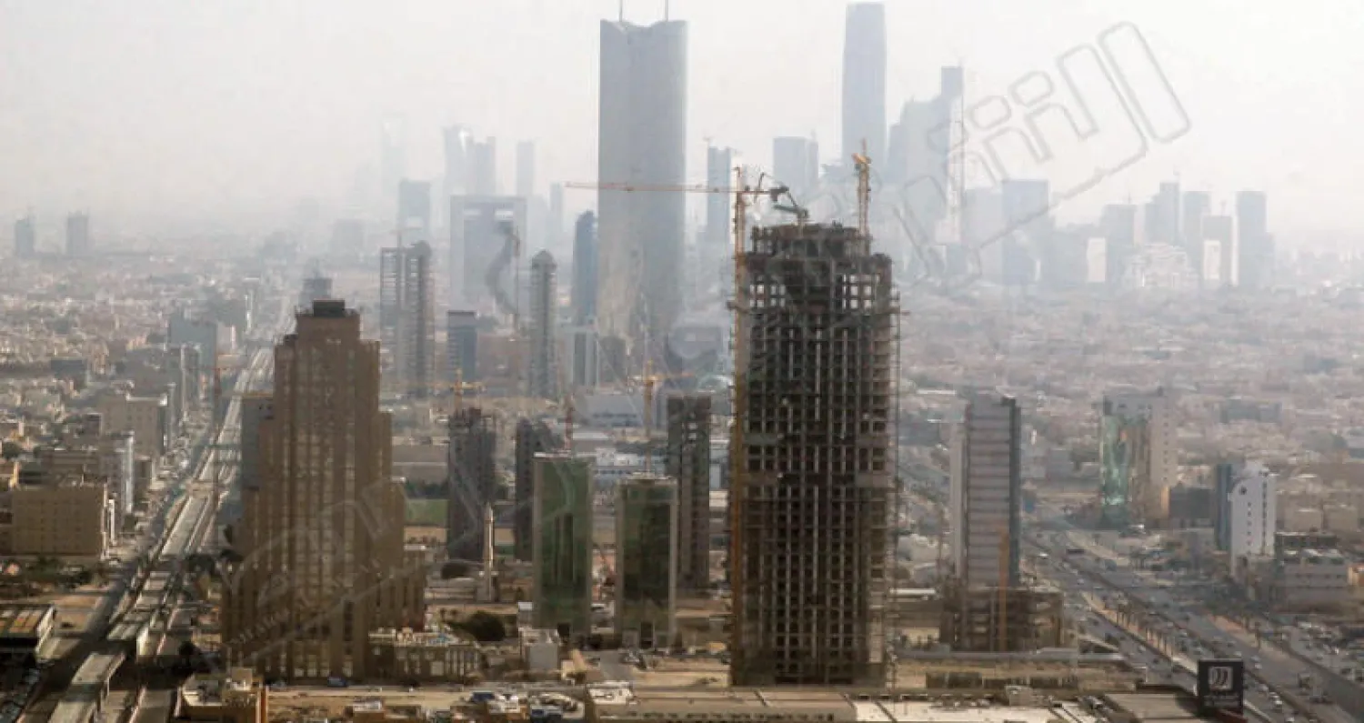 تتبدل المفاهيم في السوق العقارية من خلال إعادة توزيع الاحتياجات على تصاميم المنازل والمباني في السعودية (تصوير: خالد الخميس)