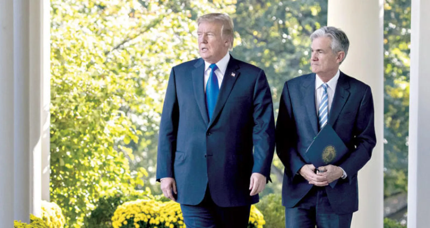 الرئيس الأميركي ترمب مع مرشحه المصرفي السابق جيروم باول رئيسا للاحتياطي الفيدرالي (بلومبيرغ)