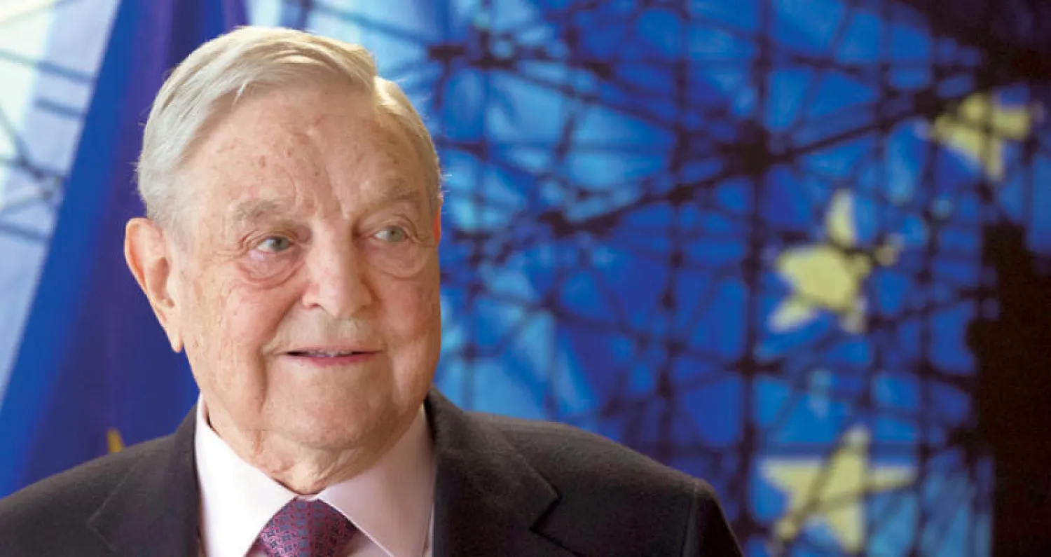 تنبأ جورج أن يقوم عمالقة التكنولوجيا «بتوريط أنفسهم» للوصول إلى أسواق رئيسية مثل الصين مما يخلق «تحالفاً بين دول استبدادية ومحتكري تكنولوجيا المعلومات» (أ.ب)