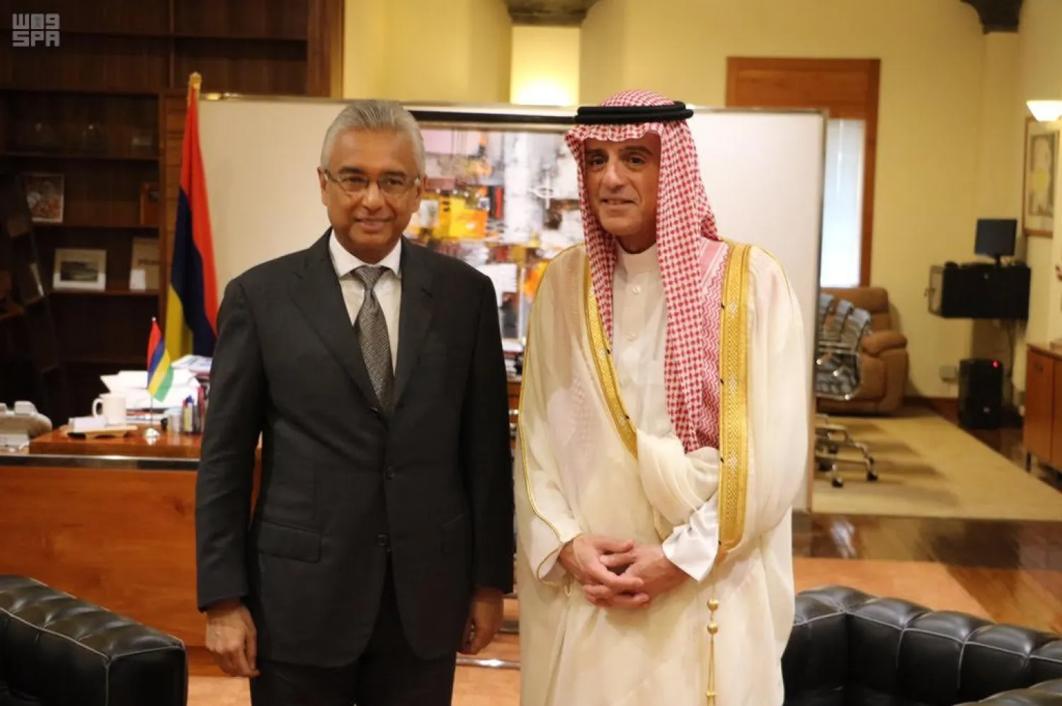 Saudi Foreign Minister Adel al-Jubeir meets the Prime Minister of Mauritius. (SPA)